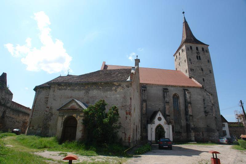 A várudvar az evangélikus és a református templommal •  Fotó: Virgil Pop/Hereditatum.ro