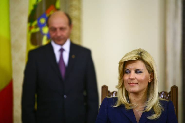 Illegális kampányfinanszírozás: Traian Băsescu lányát és Elena Udrea exminisztert is letöltendővel sújtották