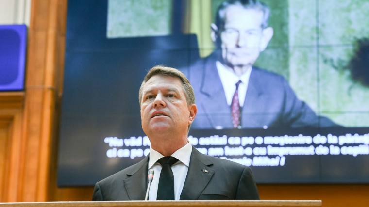 Uralkodóként fog viselkedni a „söpréssel” újrázó államfő?