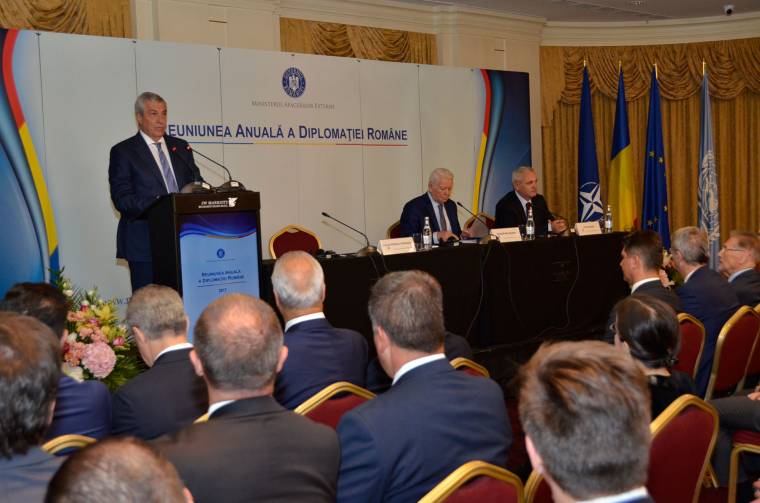 Tăriceanu: Romániának konzultálnia kell a visegrádi négyekkel