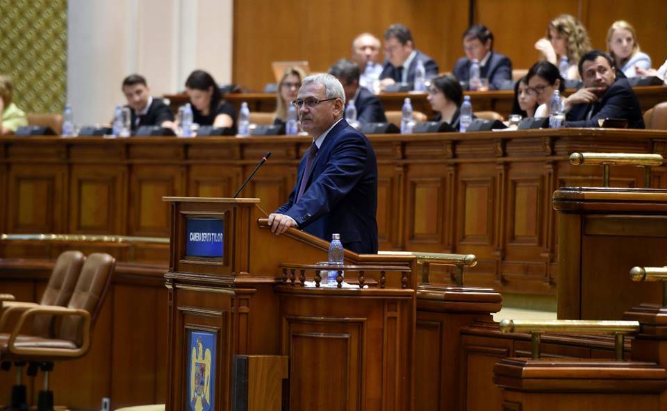 Párton belüli bírálói után, most az ellenzéken a sor, hogy megnyírbálják Dragnea tekintélyét •  Fotó: Facebook/Liviu Dragnea