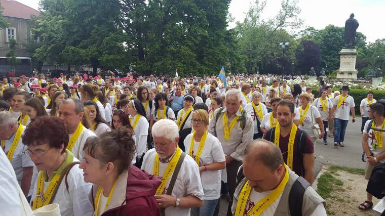 Ima és hála vezet a csíksomlyói búcsúba