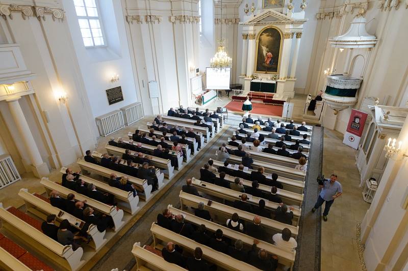 A találkozót közös istentisztelettel indították a kolozsvári lutheránus templomban • Fotó: Kiss Gábor