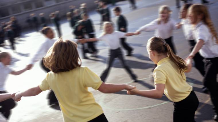 Szexuálisan zaklattak tanárok diákokat egy amerikai elitiskolában