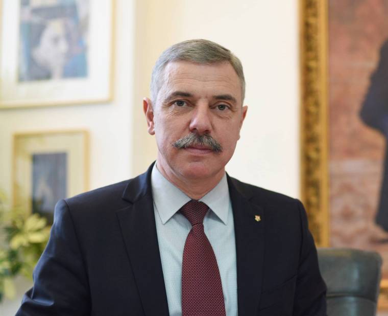 Átszervezés béremelések miatt a Kovászna Megyei Tanácsnál