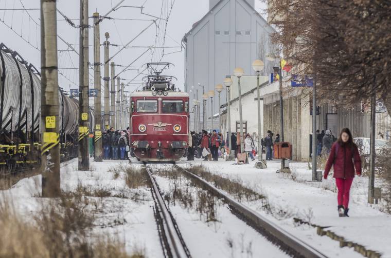 Vonzóbb lehet a diákoknak a vonatozás
