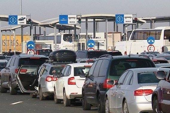 Tőkés a szigorított határellenőrzés megszüntetését kérte