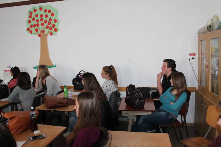 Hiába a 33 aláírás: megszüntették a nagykárolyi magyar filológia osztályt