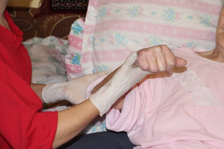 Szakad a szociális háló a pénzhiány miatt