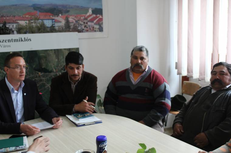 Vezetőket választottak a gyergyószentmiklósi romák