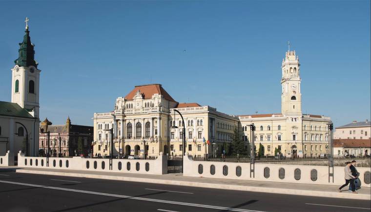 Visszakapja régi arculatát: kezdődhet a nagyváradi városháza felújítása