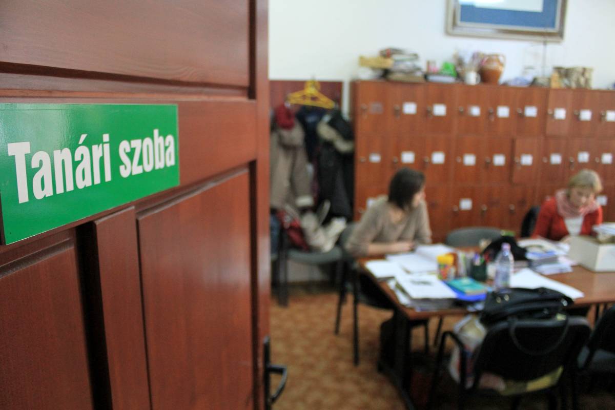 Ha nem teljesülnek a követeléseik, tiltakozó akciókba kezdhetnek a tanárok •  Fotó: Pál Árpád