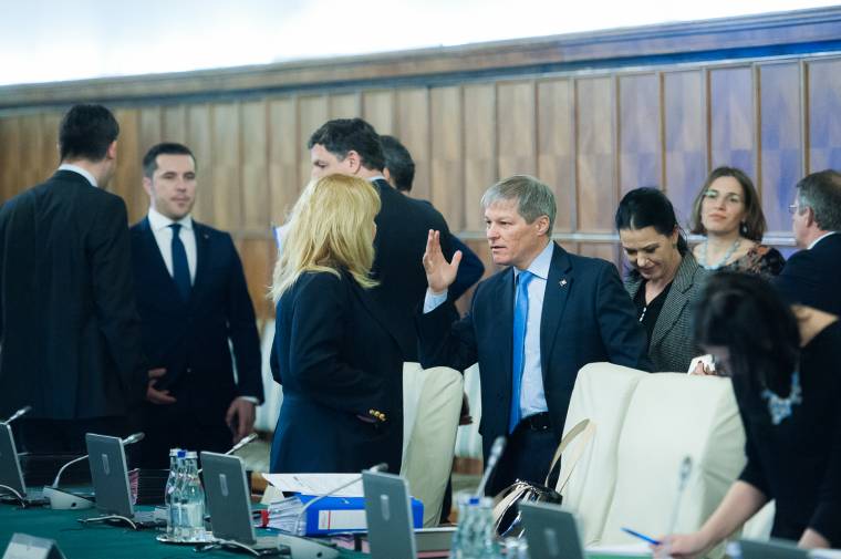 Folytatódik a vita a vélt költségvetési hiányról