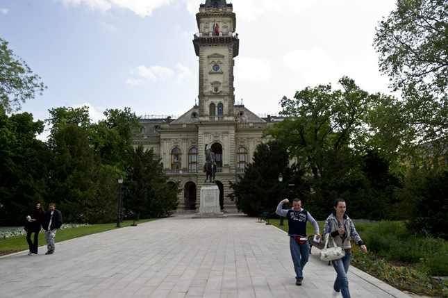 Önkormányzati felszólítás a Heineken bojkottjára Hódmezővásárhelyen