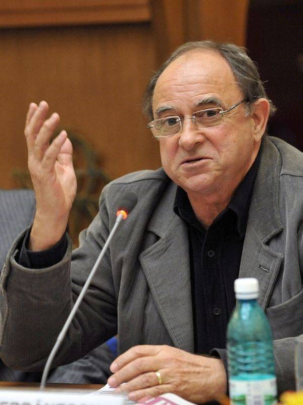 Ilie Șerbănescu a Krónikának: Romániát külföldi gazdái irányítják