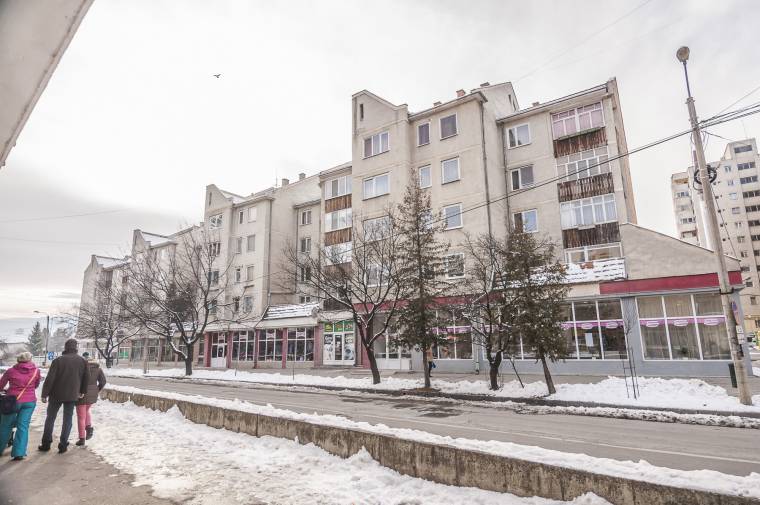 Bajban a lakáskeresők Csíkszeredában