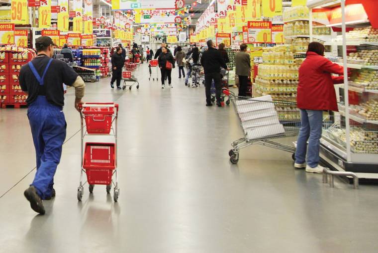 Alig marad megtakarításra a háztartások átlagos bevételéből