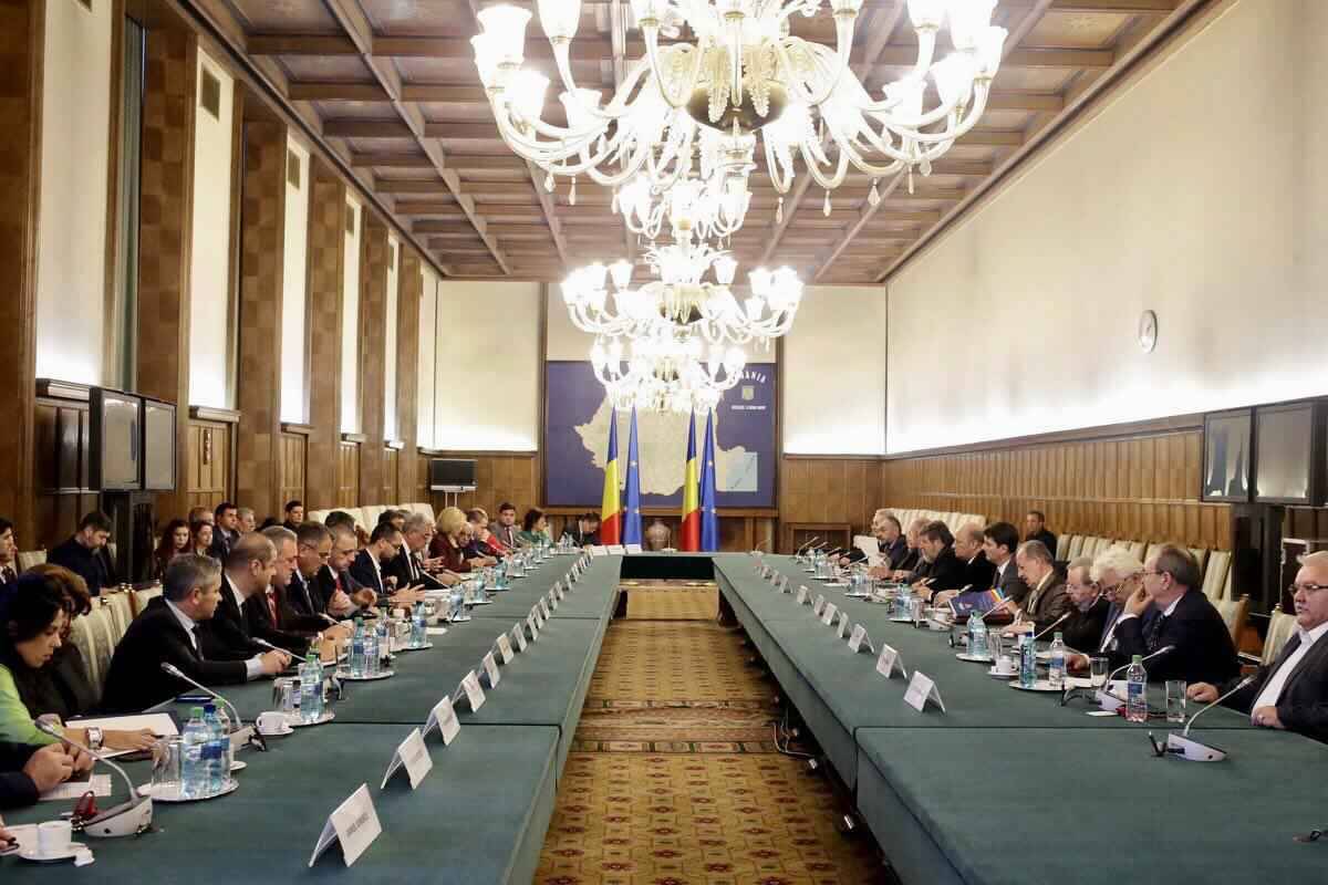 &bullet;  Fotó: Gov.ro