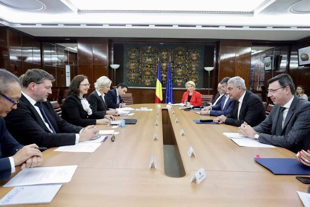 &bullet;  Fotó: Gov.ro