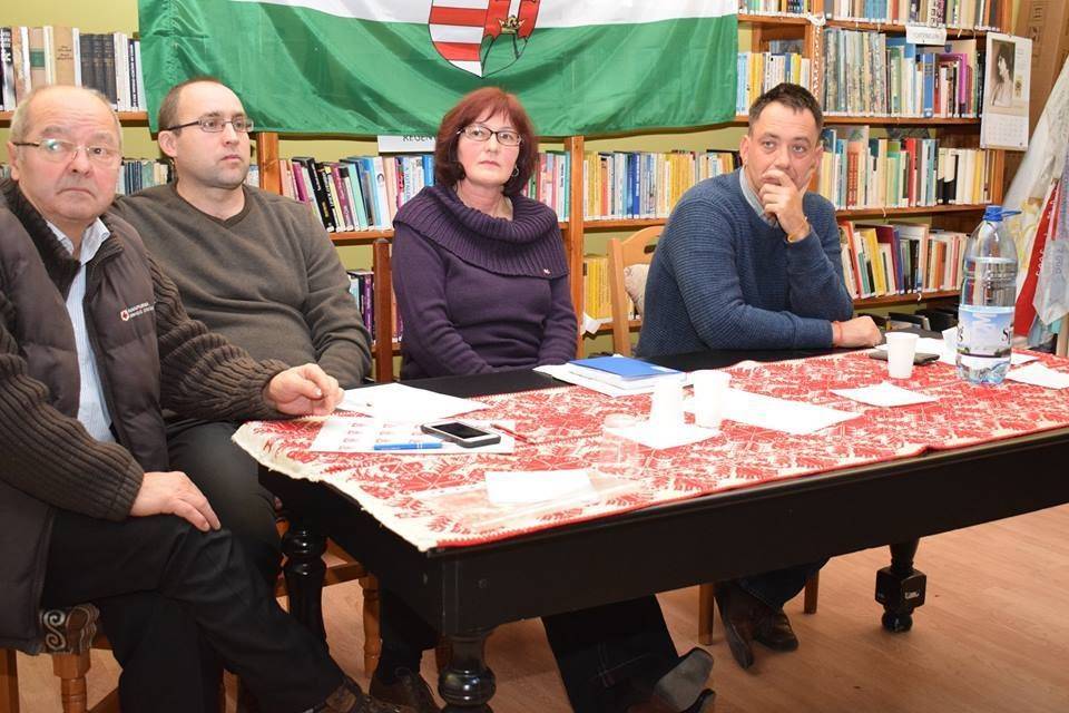 Nagy Annamária a közösséggel való párbeszédet tűzte ki célul • Fotó: RMDSZ