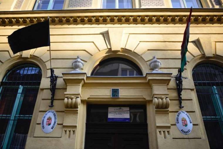 Olaszországi busztragédia: gyász a Szinyei Merse Pál Gimnáziumban