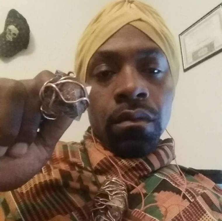 Fehéreket ölt Kaliforniában a „Fekete Jézus”