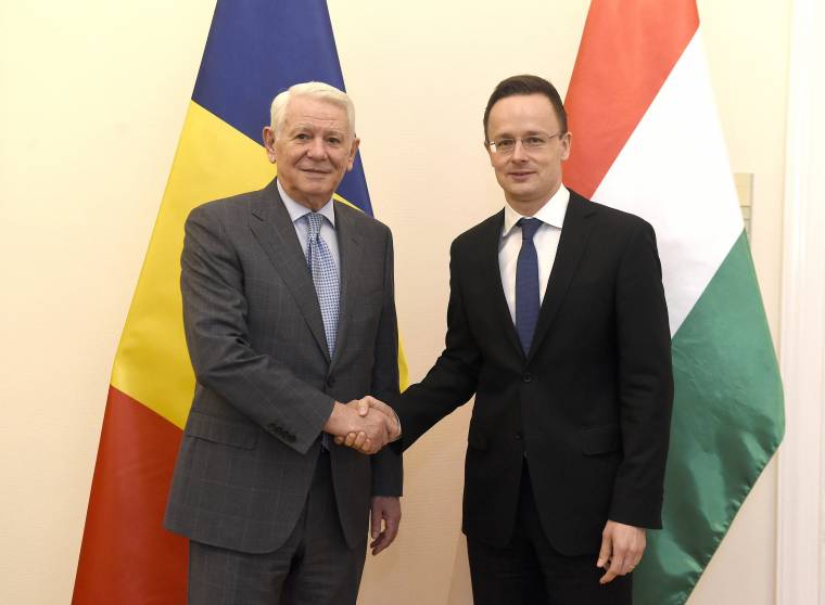 Kisebbségi ügyben is tárgyal Szijjártó Péter magyar külügyminiszter Bukarestben