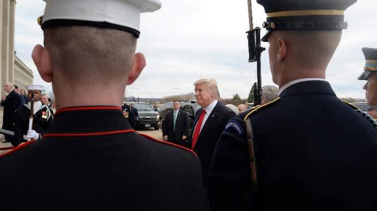 Trump felfüggesztette a szíriai menekültek befogadását