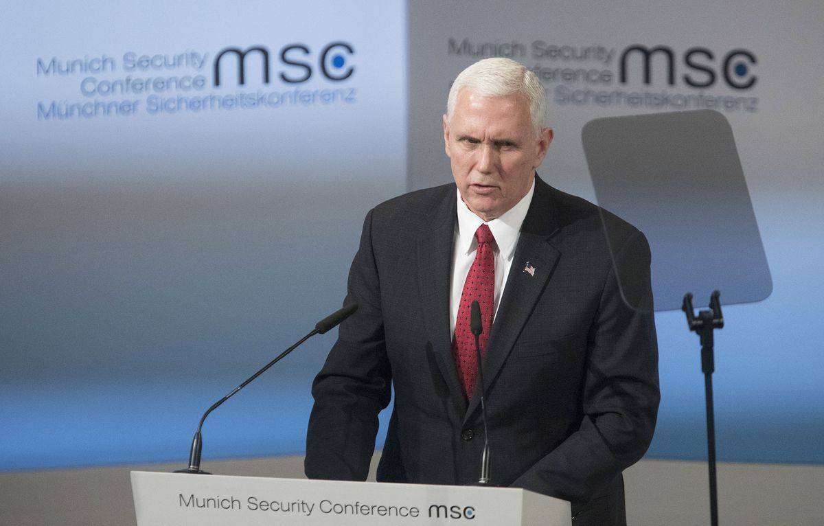 Mike Pence alelnök meg nem nevezett potenciális ellenség tevékenységét emlegette 