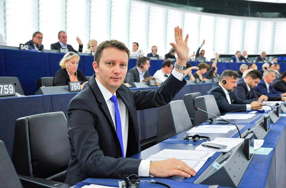 A negyedik jelentkező. Siegfried Mureșan várható jelölését megelőzően, a korábbi szociáldemokrata 
kormány három biztosjelöltjét is visszautasították •  Fotó: Facebook/Siegfried Muresan