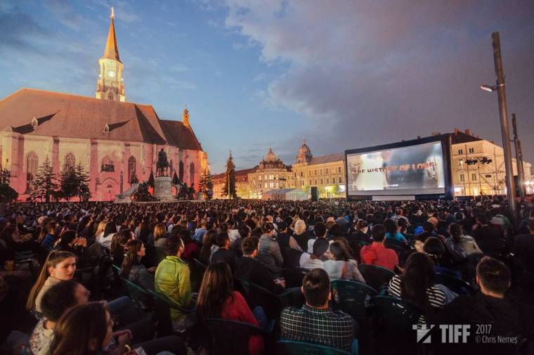 Kifakadt Giurgiu, mert az autós forgalom megzavarta a TIFF főtéri vetítését