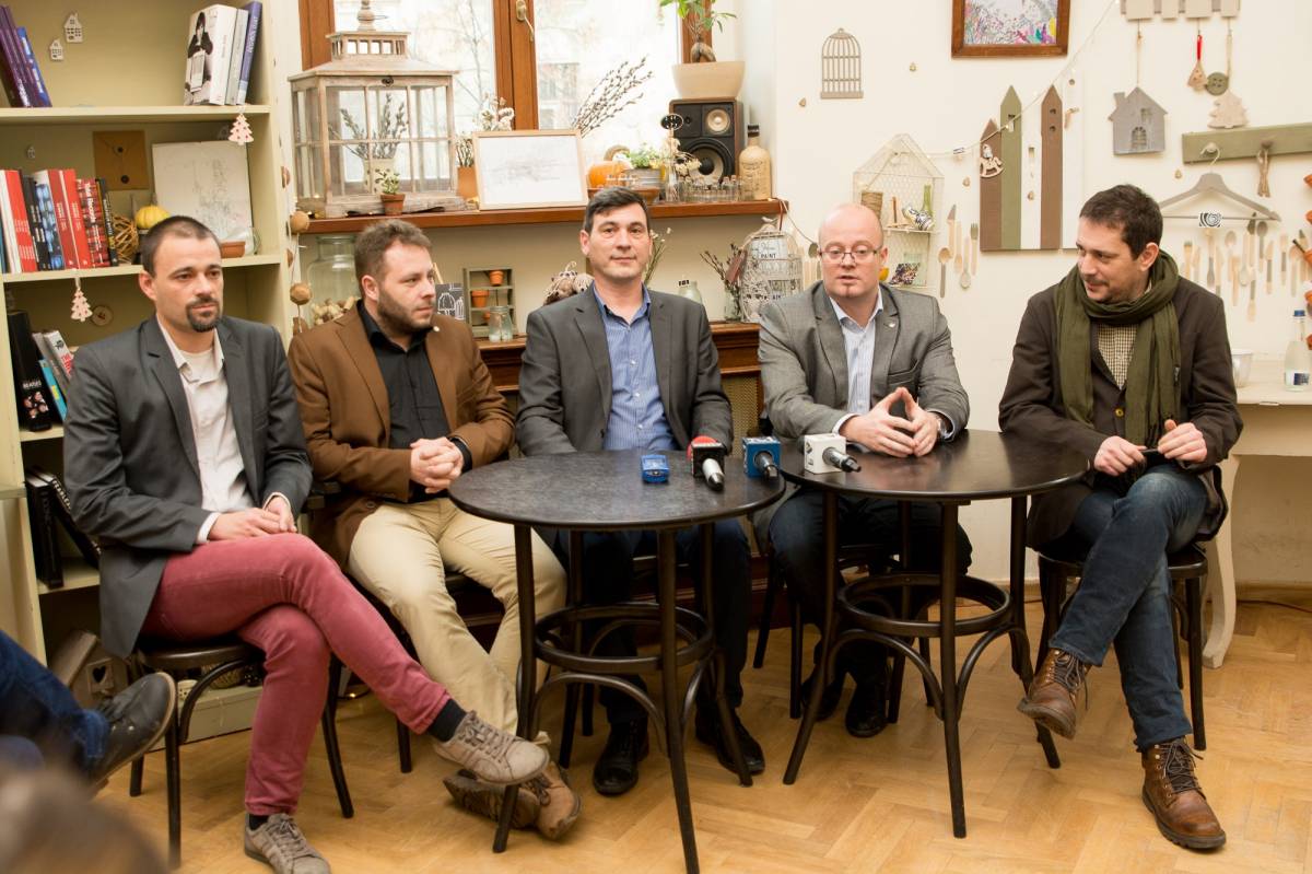 Stier Péter, Bessenyei Gedő István, Nagy Orbán, Kereskényi Gábor és Ovidiu Caița (balról jobbra) a sajtótájékoztatón •  Fotó: Czinzel László