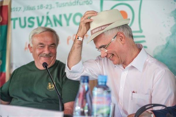 Tusványos – Balog Zoltán: a vallás, a hit nem lelki homokozó