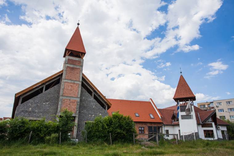 Templomszentelés a reformáció évében: befejezik a szentgyörgyi istenháza építését