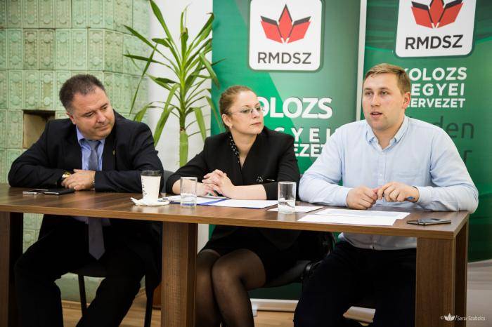 Az útügyön múlik a kolozsvári többnyelvű táblák sorsa