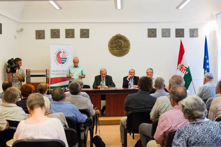 Tőkés László breviáriumát mutatták be Kolozsváron