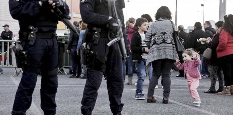 Beszélgetés a gyerekkel a terrorról: fontos az őszinteség
