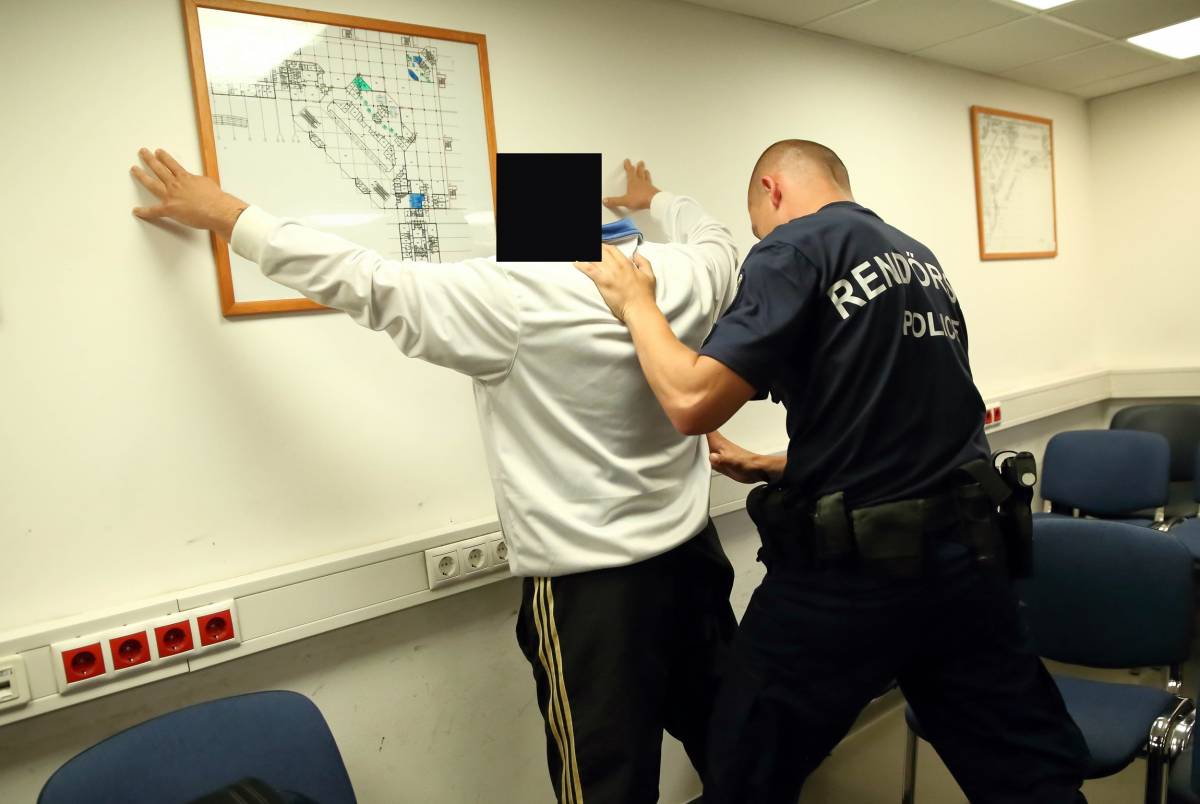 &bullet;  Fotó: Police.hu