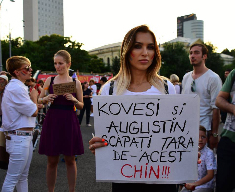 A hónapokkal ezelőtti tüntetésekhez hasonló demonstrációk kezdődhetnek ismét Romániában •  Fotó: Facebook/Curuptia ucide