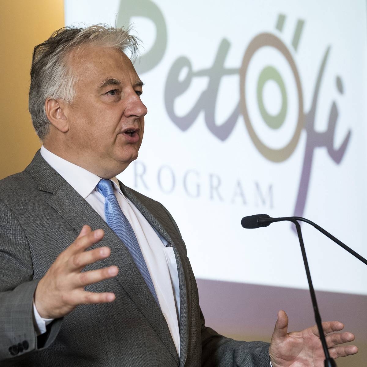 &bullet;  Fotó: MTI