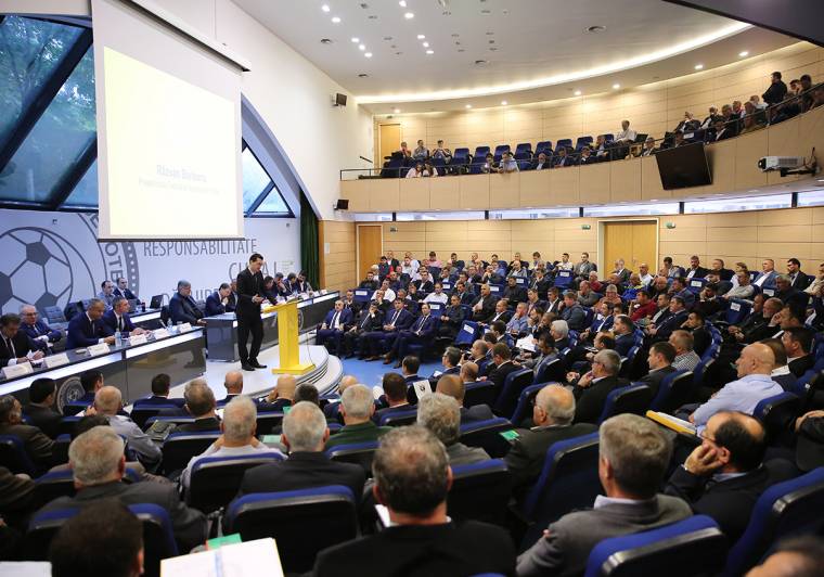Az FRF közgyűlése rábólintott a liga által ellenzett pénzügyi szolidaritás elvére