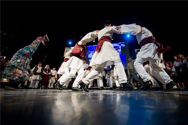 Kövér a Csángó bálon: az identitás olyan, mint a szabadság