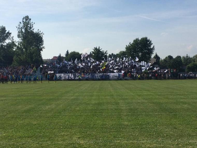 Újrakezdés: nagy múltú futballcsapatok ünnepelnek feljutást a Liga 3-ba