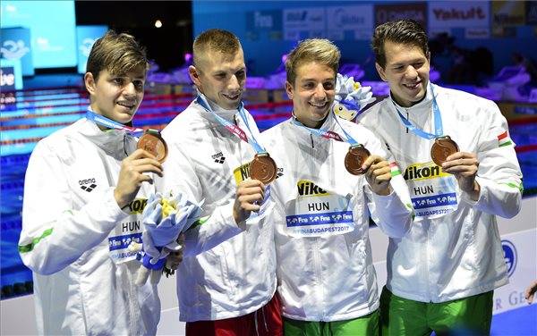 A 4x100 méteres férfi gyorsváltó szerezte meg az első magyar érmet a vizes vb-n