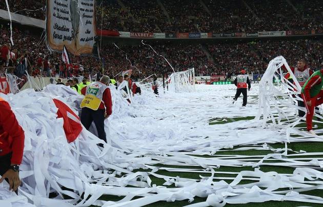 Kitiltották a vécépapírt a Liga 1-es meccsekről
