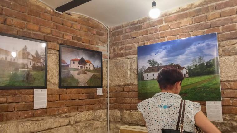 KMN – Erdély kastélyai pixelekben