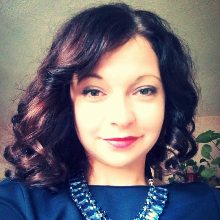 Csata Enikő biológus kutató a hangyák viselkedéséről szóló kutatás eredményeiről