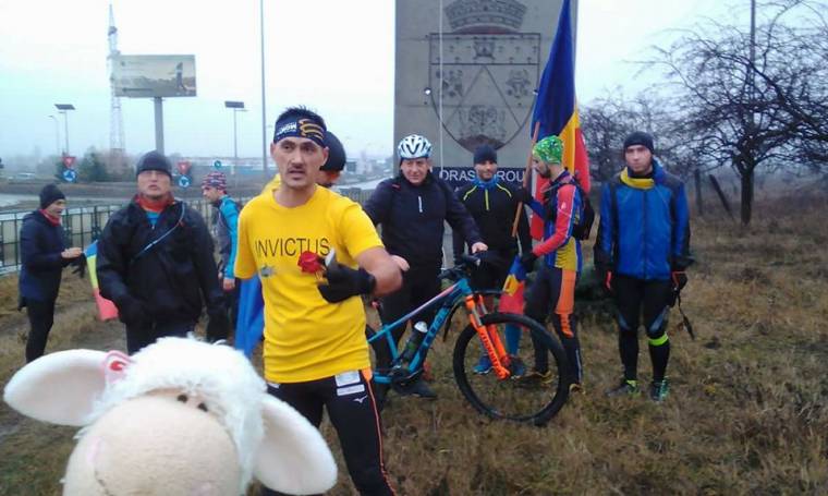 „Hajlandóak vagyunk békében élni” – figyelemfelkeltő futás december elsején