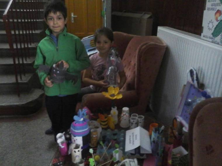 Elektromos hulladékot gyűjtenek gyergyói diákok