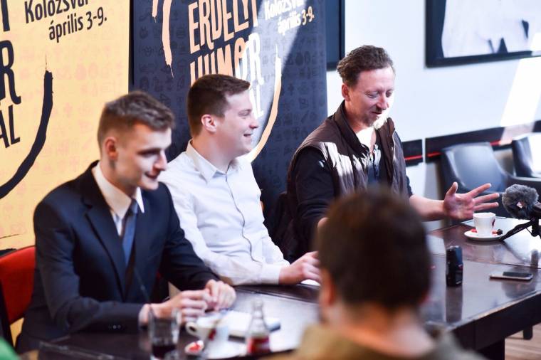 Élcek és napi politika a Humorfeszten